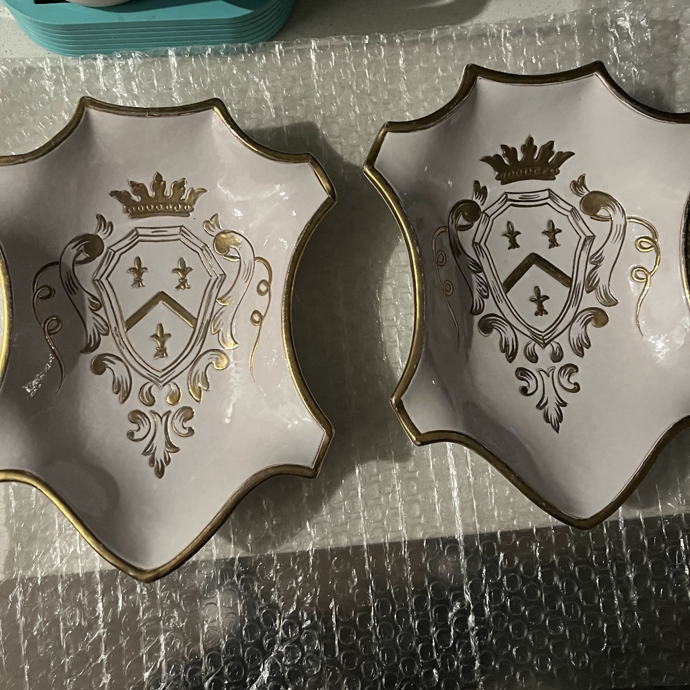 Ugo Zaccagnini Italian Pottery Tray with Coat of Arms, Crown, Scrolls Set of 2